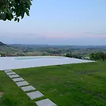 Lux Vista Vigneti Unesco-piscina E Idromassaggio Βίλα Agliano Terme